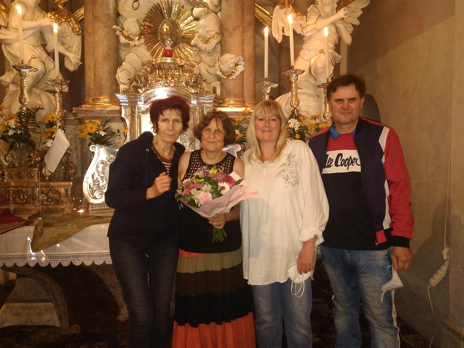 J. Pumpr, L. Řehořová, J. Válková a L. Hesounová se podíleli na programu „Do kostela s baterkami.“